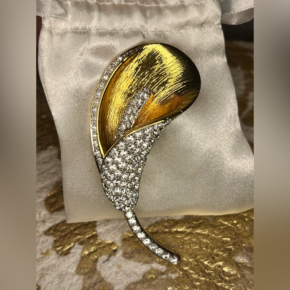 Nolan Miller Vintage Calla Lilly Brooch